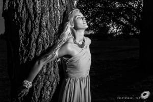 Reverse hugging the tree